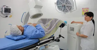 Sanidad financiará los hoteles de los pacientes que deban desplazarse para recibir radioterapia