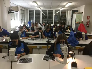 Visita a la Facultad de Ciencias de alumnos del colegio San Juan Bosco