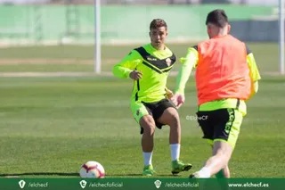 José Salinas, en un entrenamiento con el Elche / FOTO: Elche CF.