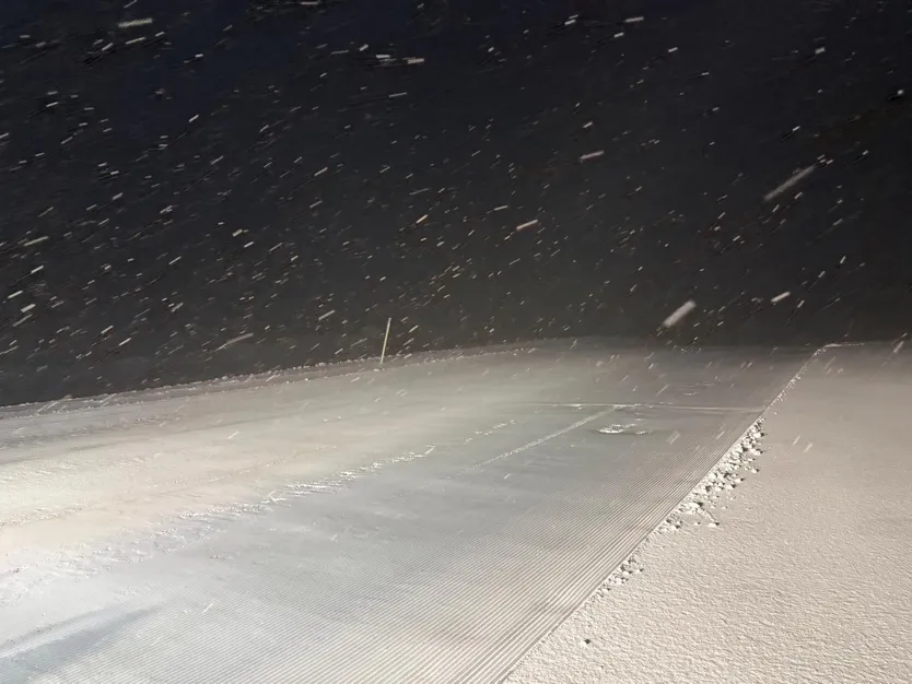 La estación de esquí de La Covatilla, cerrada por la acumulación de nieve en la DSA-180