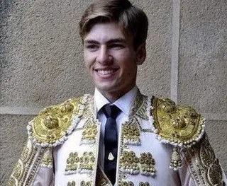 Alejandro Mora, premio a la mejor faena en Aldeadávila de la Ribera