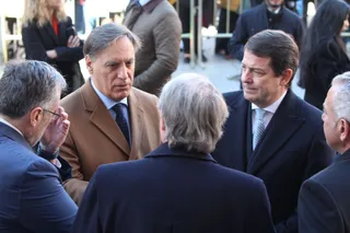 El alcalde, Carlos García Carbayo en la visita de la reina Letizia al Centro Internacional del Español.