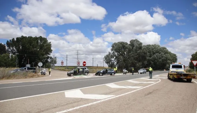 Accidente a la altura de Barbadillo, en la N-620, en el mediodía de este sábado | Fotos: Andrea M.