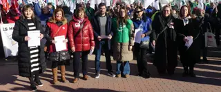 Una concentración frente a la Consejería de Educación de la Junta de Castilla y León exige una mejora salarial para el profesorado