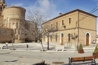 Fachada del Ayuntamiento de Rágama, en la comarca de Peñaranda