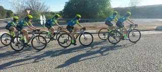 Equipo femenino de la Escuela de Ciclismo Salmantina