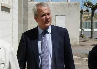 Los técnicos de la base de la UDS aceptan su marcha pero recordando lo que se les adeuda