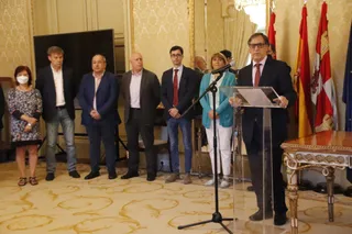 Carlos García Carbayo, preside el acto de homenaje a los funcionarios municipales con motivo de la festividad de Santa Rita.