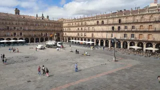 Plaza Mayor de Salamanca. Gente, verano, sol, pasear, terrazas, personas (1)