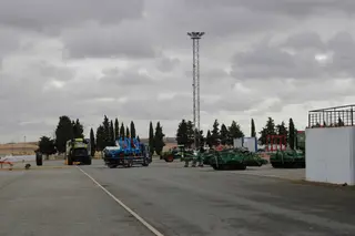 Preparativos en la zona exterior del recinto ferial para Salamaq 26