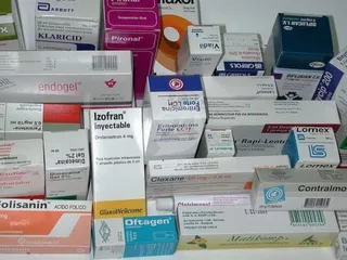 La USAL dirige un estudio que muestra que nueve de cada diez pacientes tienen discrepancias en su medicación