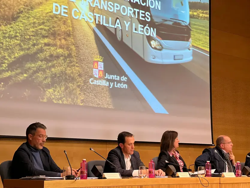 Ángel Peralvo , interviene en el FORO "EL TRANSPORTE PÚBLICO POR CARRETERA EN CASTILLA Y LEÓN"