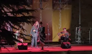 Actuación musical de Plazas y Patios de Salamanca