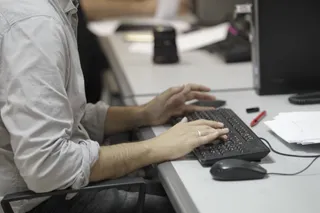 La CNSE denuncia la "desventaja" de las personas sordas en el mercado laboral y solicita "medidas efectivas". Foto de archivo