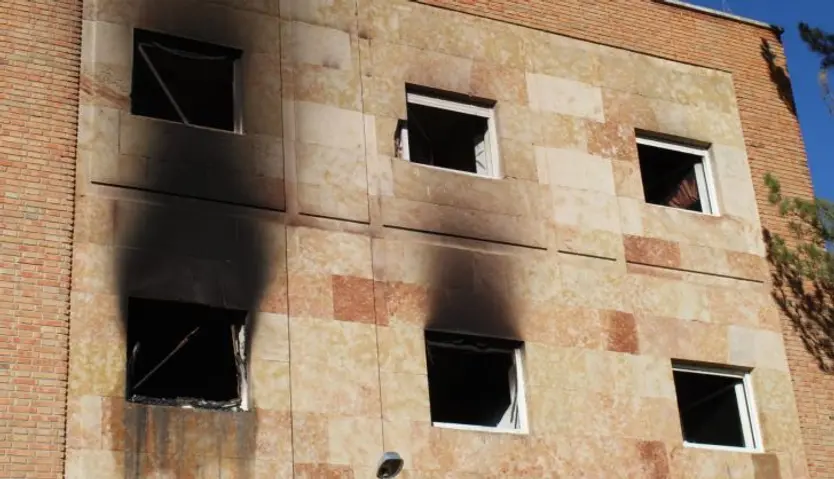 Incendio en la antigua residencia San Juan de Dios. Fotos Carlos H (11)