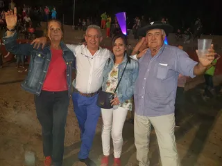 Vaquillas nocturnas y concierto en Pereña de la Ribera