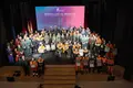 Foto de familia de las personas reconocidas por la Junta 