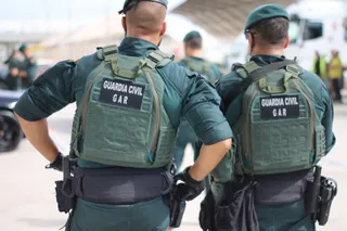 Dos miembros del G.A.R. de la Guardia Civil | Foto: EP