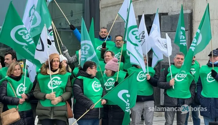 Concentración de CSIF para denunciar “el caos sanitario”, 2 de febrero de 2023. Fotos S24H (7)