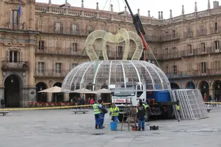 Retirada de la campana de la Plaza Mayor (4)
