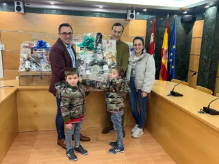 Carbajosa, entrega 1º PREMIO concurso decoración navideña balcones y fachadas
