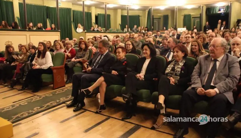 Acto de reconocimiento y entrega de distinciones del Ayto Salamanca, con motivo del Día Internacional de la Mujer