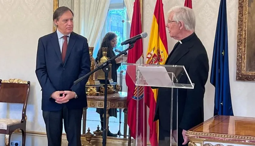 Robert Andrew Willis y Carlos García Carbayo