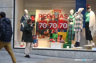 Rebajas en comercios de la calle Toro | Imagen de archivo Salamanca24horas