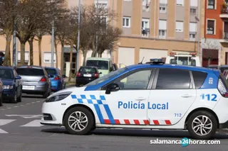 Destrozan la puerta y una ventana de una señora de 89 años en Pizarrales después de que llamara a la Policía por ruidos y molestias