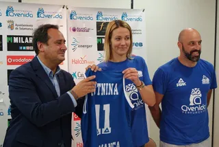 Aija Putnina presentación Foto CB Avenida