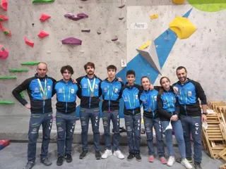 Pablo Blanco, con el resto del equipo de Castilla y León / FOTO FDMESCYL.