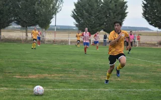 Diego Benito, ante La Pedraja | FOTO USCF BASE