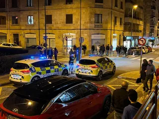 GALERÍA | Pelea multitudinaria con palos y navajas plaza de España