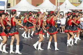Exhibición de majorettes en Carbajosa