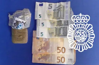 Material requisado al conductor ebrio que se empotró contra las vallas de Gran Vía | PN