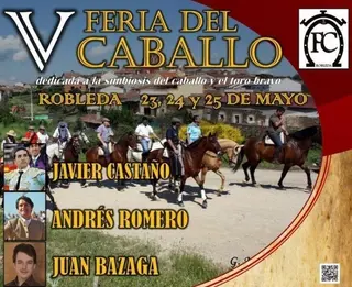 El triunfador de Sevilla, Andrés Romero, y Javier Castaño, en la Feria del caballo