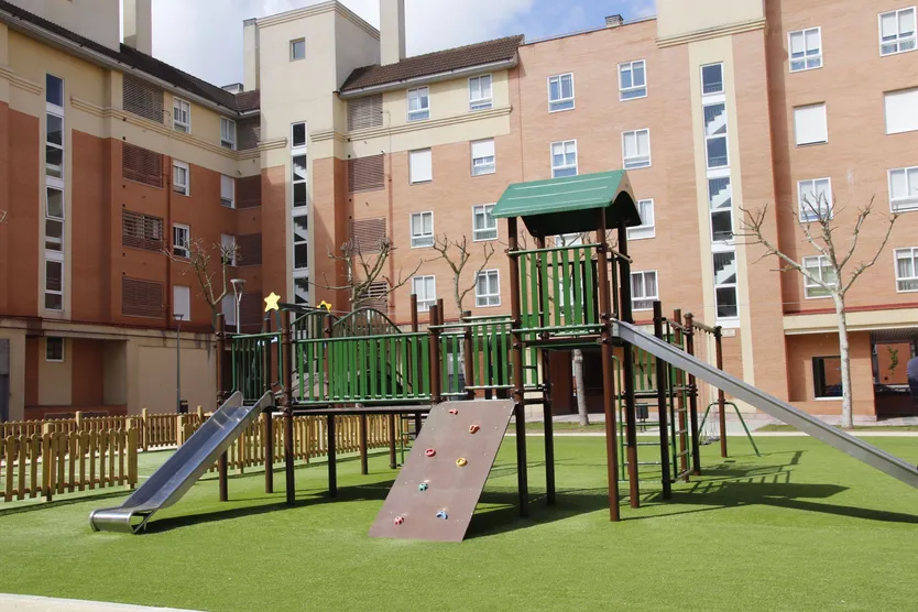 Carlos García Carbayo, presenta nuevos proyectos de renovación de parques y plazas de la ciudad