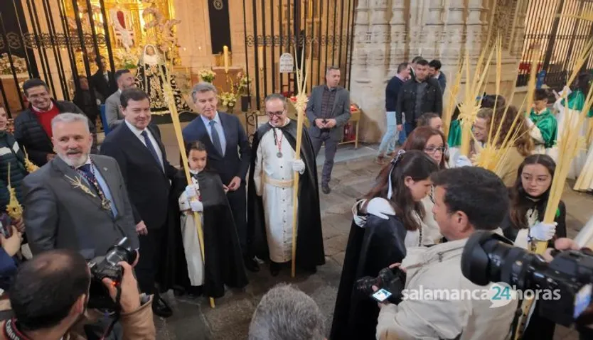 Visita de Alberto Núñez Feijóo en su visita a Salamanca este Domingo de Ramos de 2025. Fotos J.M
