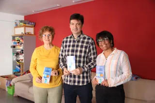 Eugenio, presidente de COCEMFE Salamanca, junto a Janeise, presidenta de ASALUCYL, y Juncal, representante de AFRIBOSAL