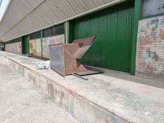 Imagen facilitada por el PP de la escultura a las puertas del Merca rural