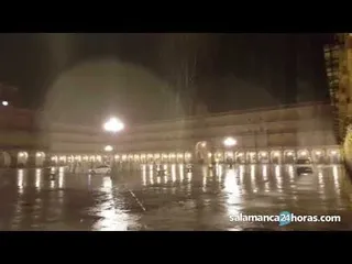 Lluvia en la Plaza Mayor de Salamanca