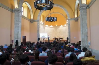 'Con cierto aire filosófico' presentado por Fernando Martínez Llorca