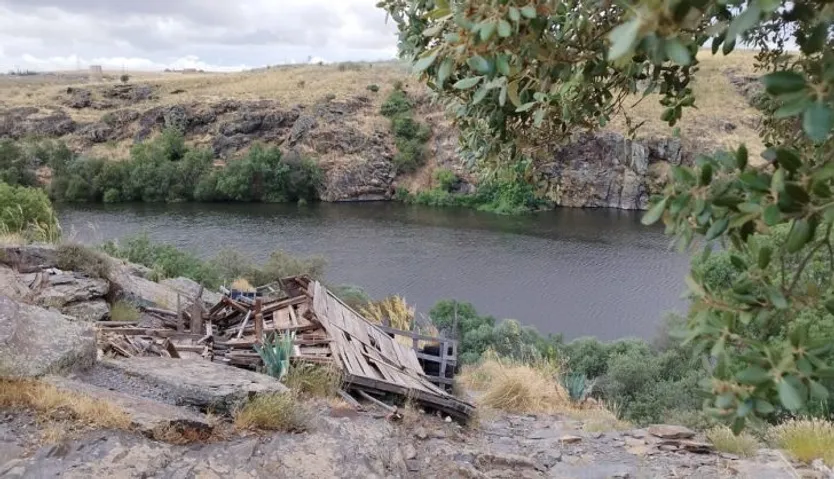 Jardín secreto del Puente de la Salud (1)