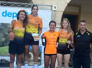 Escuela Salmantina de Triatlón femenina
