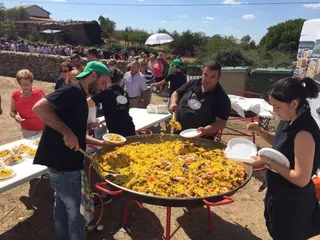 Las Fiestas del Toro también tienen paella