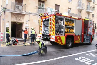 Incendio en el interior de una vivienda de la calle de las Isabeles