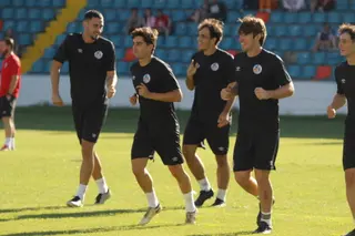 Jugadores del Salamanca CF UDS durante un entrenamiento en el estadio Helmántico.