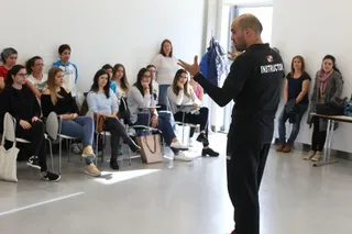 Curso de autodefensa para personal sanitario.