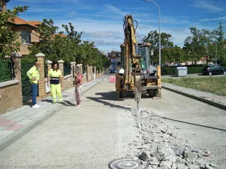 Obras en la calle Zurbarán de Santa Marta. Foto Ayuntamiento de Santa Marta