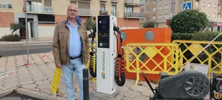Santa Marta habilita dos puntos de recarga de vehículos eléctricos en la plaza Víctimas del Terrorismo